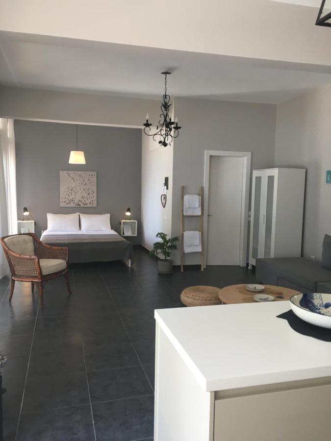 Secret Bay Apartment Palaiontsiflikion Ngoại thất bức ảnh